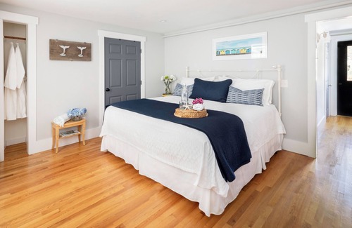 Yarmouth Port Hotel | Chapter House