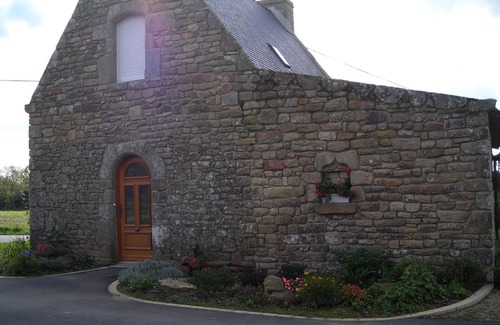 Erdeven House | Character property is 10 minutes from the beach by car Erdeven