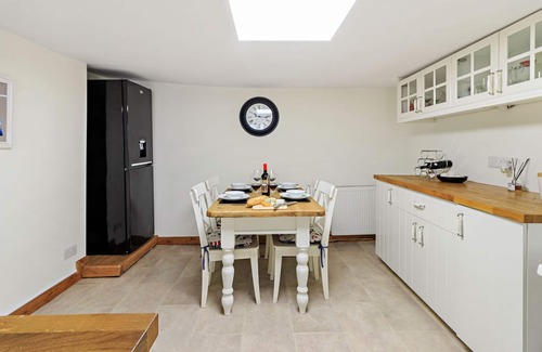 Brixham Cottage | Characterful 2 Bed Cottage in the Brixham Harbour Bowl Mins From The Waters Edge