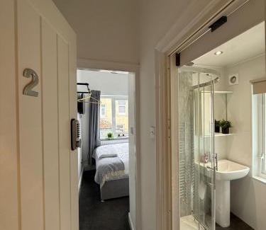 Redcar Bed & Breakfast | Charles Street House