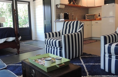Charleston Cottage | Charleston Studio Cottage minutes from Historic Downtown with offstreet parking