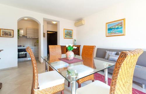 Castelsardo Historic Centre Apartment | Charlie Beach