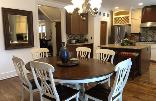Coeur d'Alene House | Charm! 9m walk to Sherman Av, Beach & 6m to Midtown. Backyard, game room and AC!