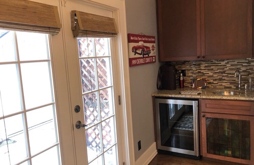 Coeur d'Alene House | Charm! 9m walk to Sherman Av, Beach & 6m to Midtown. Backyard, game room and AC!