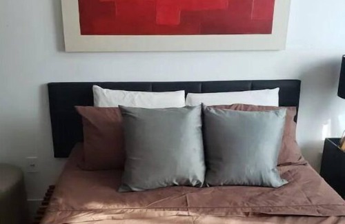 Leblon Apartment | Charm and comfort in the heart of Ipanema/Leblon