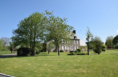 Le Mesnil-Ozenne House | Charm & calm for two in the countryside near Mont St Michel