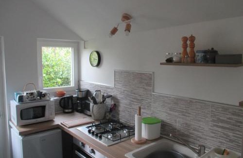 Lurcy-Levis House | Charmant cottage rénové avec jardin privé, cheminée, proche forêt, commerces et loisirs - FR-1-489-377