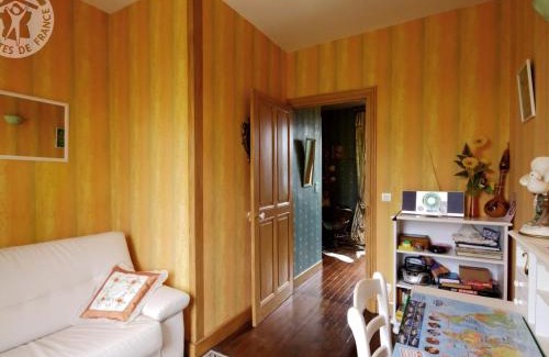 Bussieres House | Charmant gîte avec jardin, WiFi, animaux admis - FR-1-496-90
