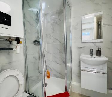 Rosny-sous-Bois Apartment | Charmant logement situé en plein verdure et au centre ville de Rosny Sous Bois