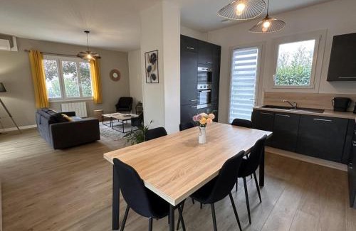 Brout-Vernet House | Charmant pavillon rénové avec jardin et climatisation - FR-1-489-417