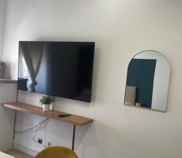 Voltaire - Saint Amour Apartment | charmant studio proximité gare