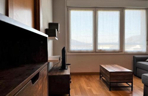 Urrugne Apartment | Charmant T2 avec cuisine ouverte près de la frontière espagnole, idéal pour famille ou amis - FR-1-239-740