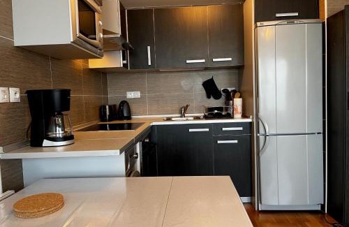 Urrugne Apartment | Charmant T2 avec cuisine ouverte près de la frontière espagnole, idéal pour famille ou amis - FR-1-239-740