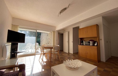 Carnac Apartment | Charmant T2 avec terrasse à 150m plages, Carnac - 2 pers, TV, parking, proche commerces - FR-1-377-17