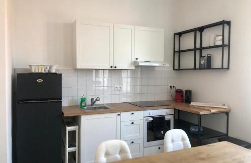 Lezignan-Corbieres Apartment | Charmant T2 de 48m2 au cœur du village de Lézignan-Corbieres