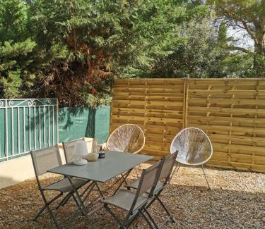 Chateauneuf-de-Gadagne Apartment | Charmant T2 avec extérieur au cœur du Vaucluse