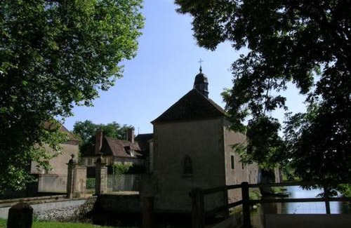 Sauvagny House | Charmante Bergerie avec Vue sur Château, Animaux Admis, Parking Privé - FR-1-489-13