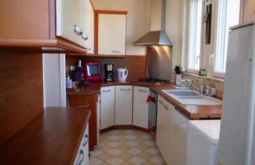 Saint-Pere-sur-Loire House | Charmante Maison pour 6 à St Père-sur-Loire, Vue Loire - FR-1-590-178