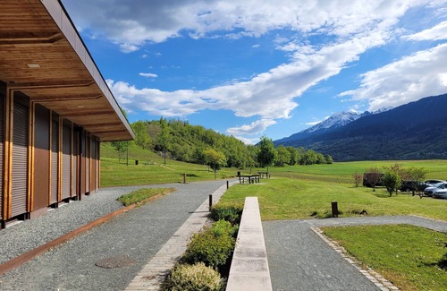 Brie-et-Angonnes House | Charmante Maison Individuelle à la Campagne