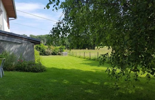 Minzier House | Charmante Maison Avec Grand Jardin, à 20 min de Geneve