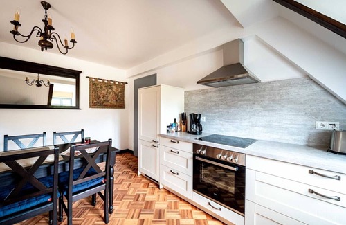 Creglingen Apartment | Charmante Maisonette mit vollausgestatteter Küche und Schlafempore