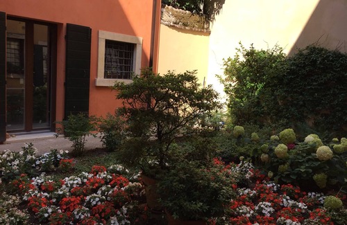 Citta Antica Apartment | Charme and elegance in Verona! Just few steps from the Historical Centre