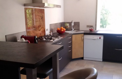 Saint-Quentin-la-Poterie Villa | Charming, friendly house with swimming pool