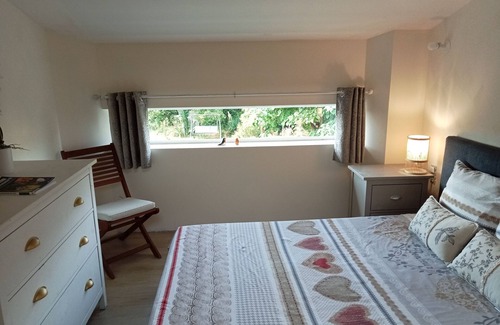 Villeneuve-les-Montreal Other | Charming gite for 06 to 15 people with private pool