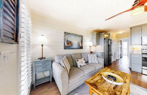 Isle of Palms Condo | Charming 1-bedroom condo in welcoming Isle of Palms with AC, WiFi