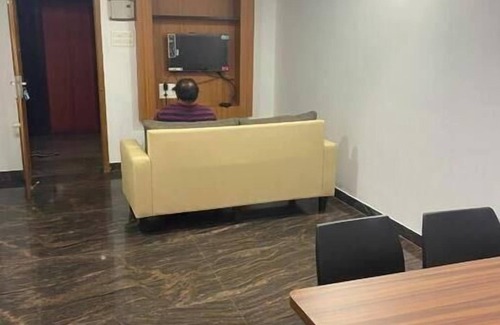 Dindigul House | Charming 1-bedroom apartment in lovely Dindigul with AC/Mymoon service apartment