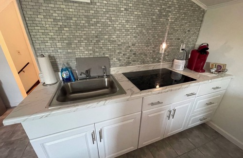 Perinton Apartment | Charming 1-bedroom apartment with AC, WiFi in beautiful Fairport