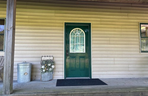 Greene Apartment | Charming 1-bedroom apartment in Greene for up to 4 guests, family & dog friendly