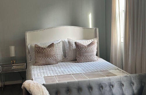 Scranton Bed & Breakfast | Charming 1-bedroom B&B with WiFi and AC in Scranton