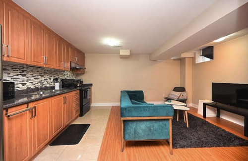 East Credit Apartment | Charming 1 bedroom apartment