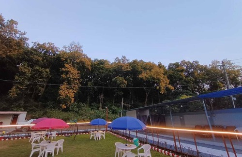 Bullawala Cottage | Charming 1-bedroom cottage with AC, WiFi in welcoming Majhaun