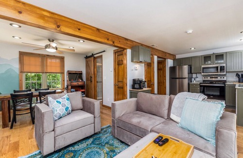 The Galena Territory House | Charming 1-Bedroom Cozy Retreat
