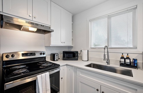 Highline House | Charming 1-bedroom house in Seattle with AC