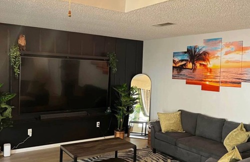 Niceville House | Charming 1-bedroom in fully furnished 4 bedroom rental house in Niceville.