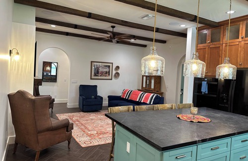 Mesa House | Charming 1-bedroom suite in Mesa with WiFi, AC