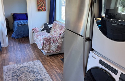 Kenton House | Charming 1-bedroom tiny house in Portland with WiFi, AC