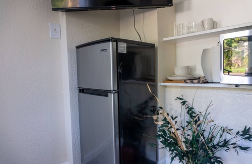 United Central Apartment | Charming 1 BR Apt Near Downtown