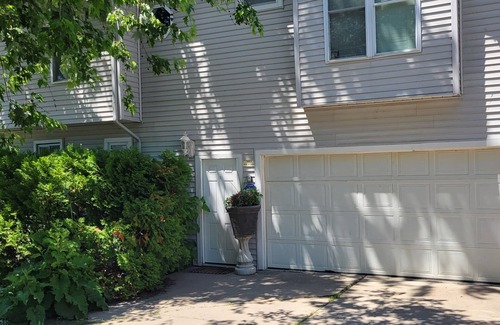 Fenton House | Charming 1450sqft Upstairs duplex on lobdell lk with amazing sunset views.