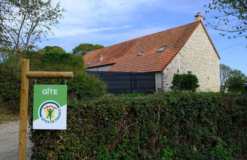 Nohant-Vic Cottage | Charming 1864 Stone House with Garden, Near George Sand's Estate, 10 min from La Châtre