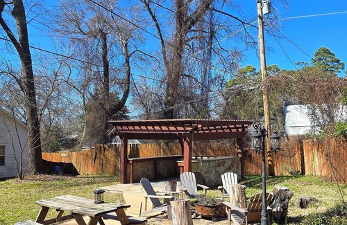 Fairfield Historic District House | Charming 1910 Mediterranean Gem in peaceful Shreveport