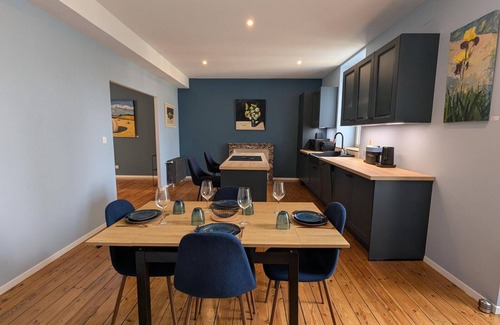 Gondeville Cottage | Charming 19th-century house in Jarnac with 3 bedrooms, private courtyard & parking