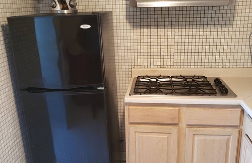 Forest Hill House | Charming 1BD Apt in a Prized Location