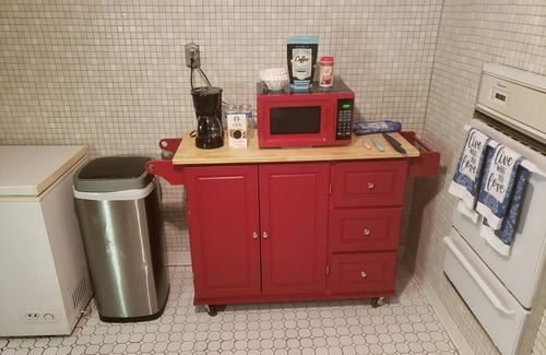 Forest Hill House | Charming 1BD Apt in a Prized Location