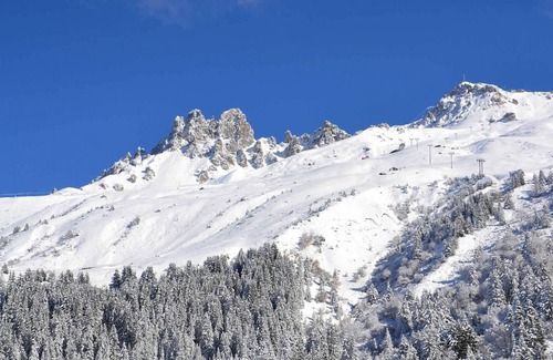Meribel-Mottaret Apartment | Charming 1BR 4 pers. - Méribel, balcony, Wi-Fi, non-smoking