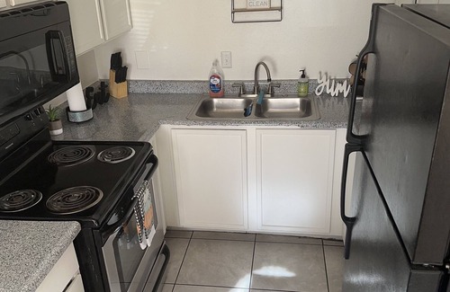 Paradise Apartment | Charming 1st Floor Escape: 1.1 mi. to Airport; 2.4 mi. to LV Strip - Fast WiFi