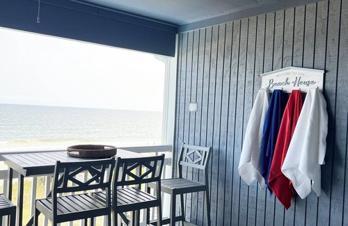 Ash Condo | Charming 2/2 Oceanfront condo in N. Myrtle Beach, Pets, top floor balcony view.